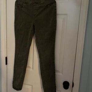 Charlie B pull on studded hem jeans. Army Green. Size 6. Excellent condition.